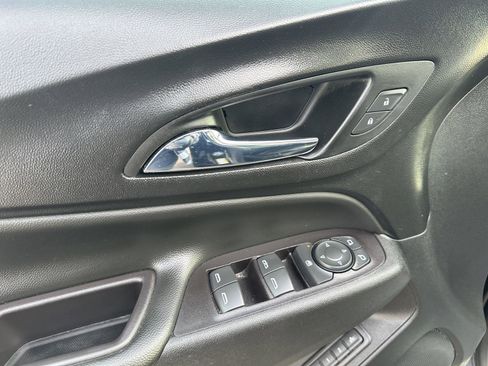 Used 2021 Chevrolet Equinox Premier image 20