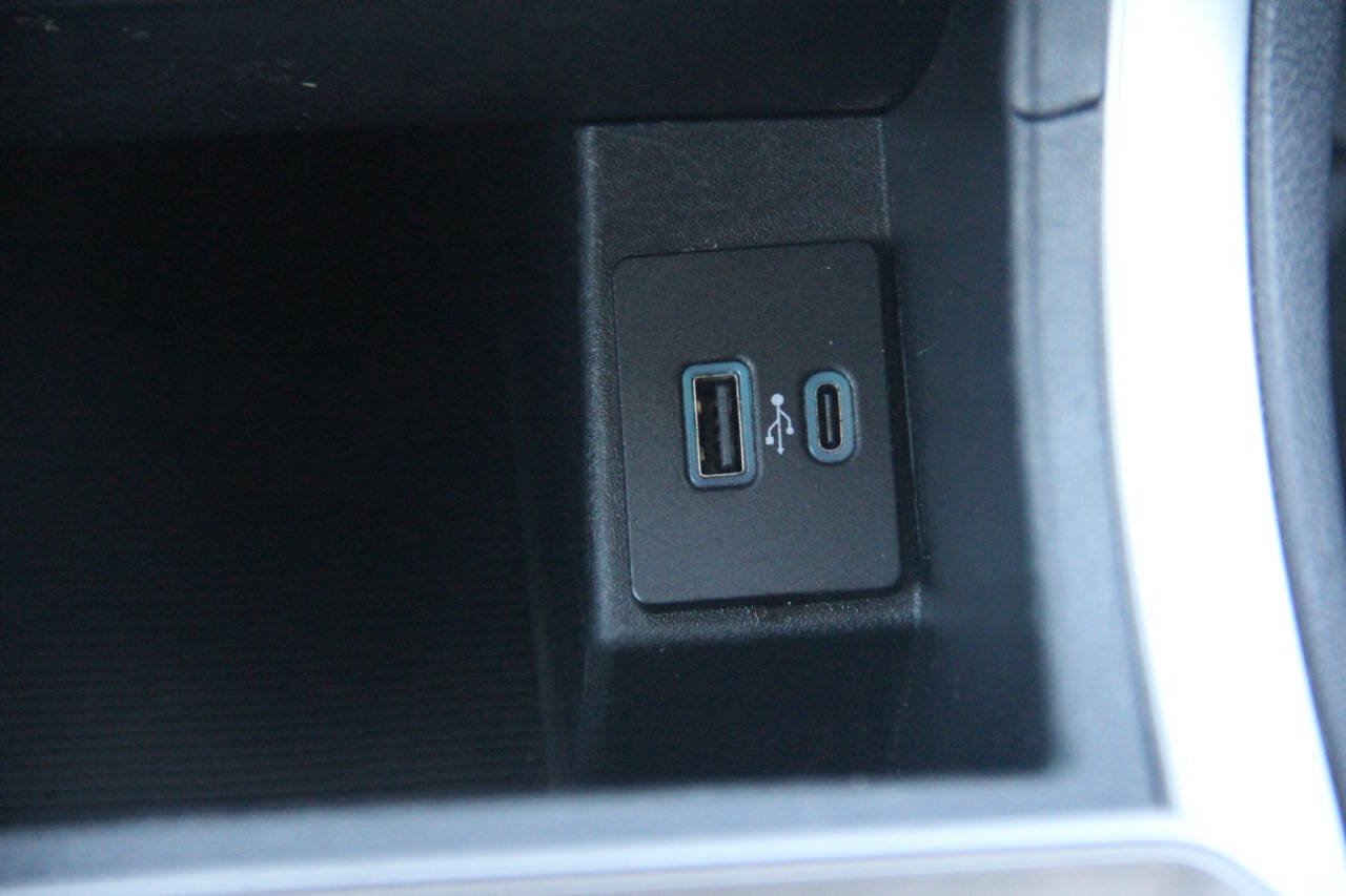 Used 2024 Ford Edge SEL AWD/4WD image 18