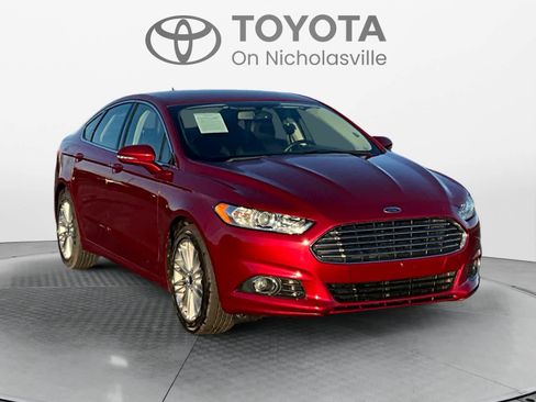 Used 2016 Ford Fusion SE w/ Equipment Group 202A image 8