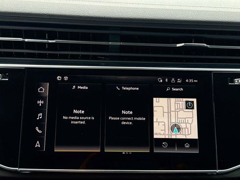 Used 2023 Audi Q8 Prestige image 23