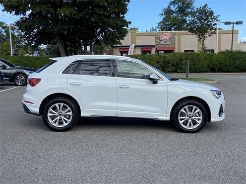 Certified 2025 Audi Q3 2.0T Premium Plus w/ Premium Plus Package image 5