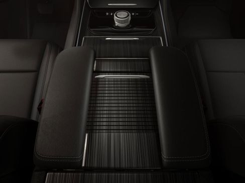 New 2026 Jeep Grand Wagoneer 2WD image 4