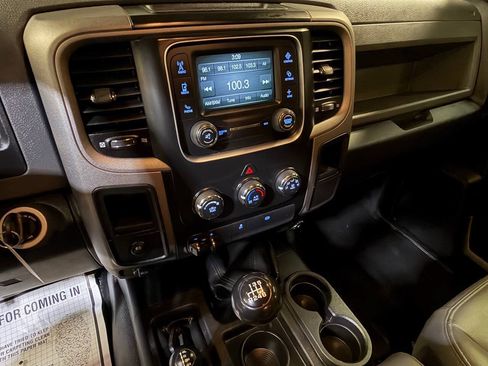 Used 2017 RAM 3500 Tradesman w/ Chrome Appearance Group AWD/4WD image 25