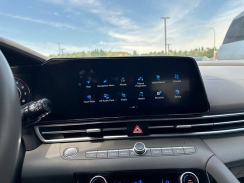 Used 2023 Hyundai Elantra SEL w/ Convenience Package FWD image 45