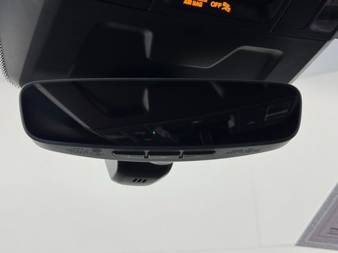 Used 2025 Porsche 911 Carrera image 35