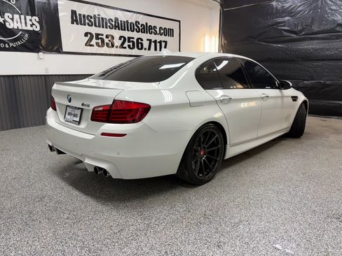 Used 2013 BMW M5 w/ Executive Pkg RWD image 3