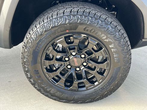 New 2026 GMC Canyon Elevation image 32