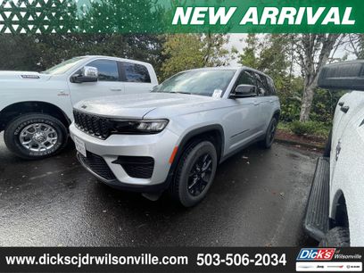 Used 2025 Jeep Grand Cherokee Altitude