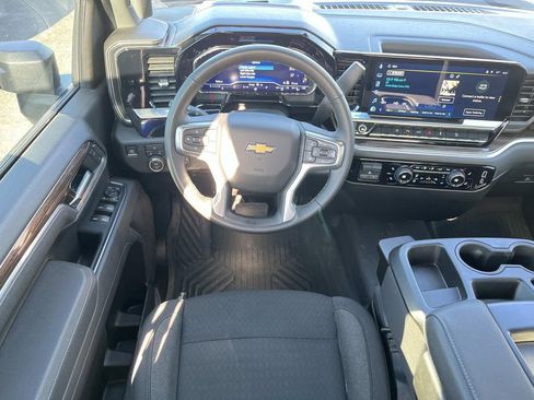 Used 2025 Chevrolet Silverado 2500 LT w/ All Star Edition AWD/4WD image 9