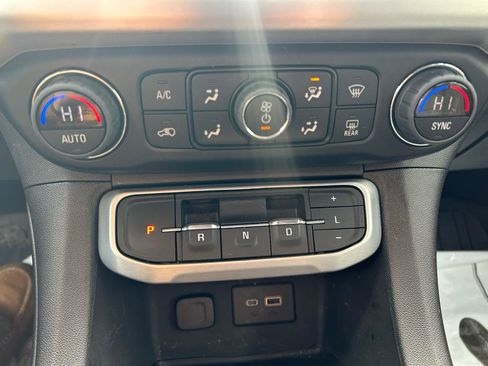 Used 2022 GMC Acadia SLE w/ LPO, Floor Liner Package image 25