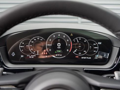 New 2026 Porsche Cayenne E-Hybrid Coupe AWD/4WD image 17