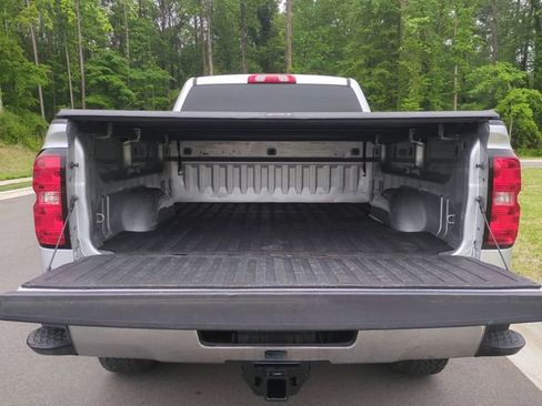 Used 2018 Chevrolet Silverado 2500 LT AWD/4WD image 23