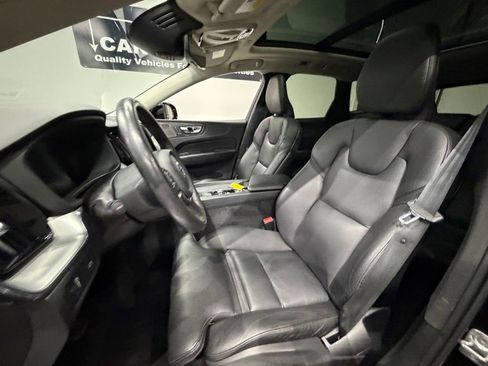 Used 2019 Volvo XC60 T5 Momentum w/ Multimedia Package AWD/4WD image 23
