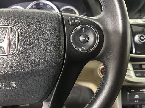 Used 2015 Honda Accord EX-L image 31