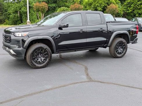 Used 2026 Chevrolet Colorado Trail Boss AWD/4WD image 8