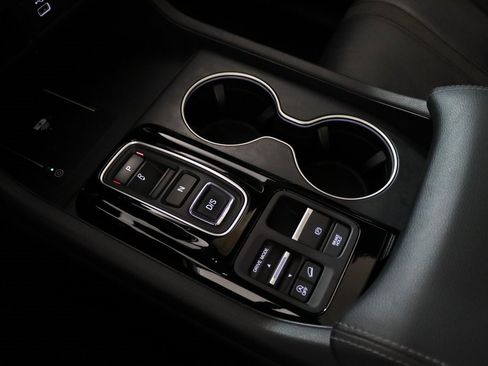 Used 2023 Honda Pilot Touring image 27