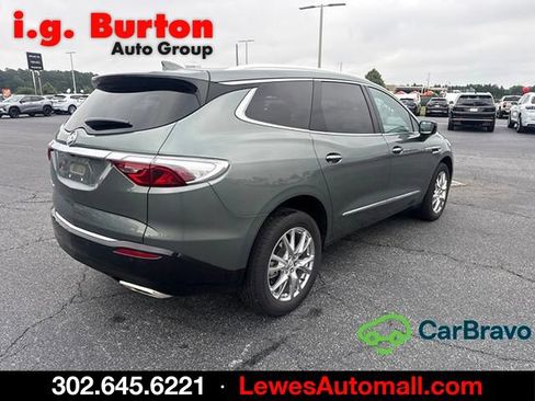 Used 2023 Buick Enclave Essence w/ Experience Buick Package FWD image 3