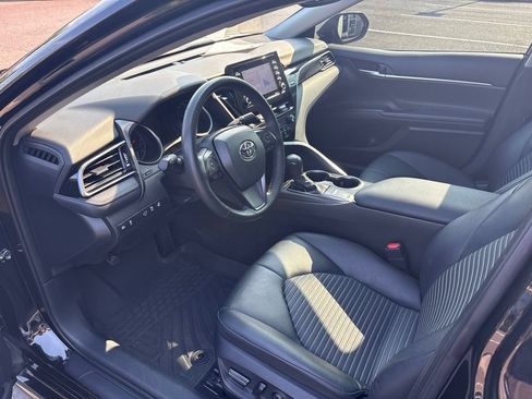 Used 2023 Toyota Camry SE w/ Cold Weather Package FWD image 13
