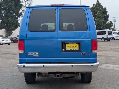 Used 2013 Ford E-250 and Econoline 250 Extended w/ PWR Group RWD image 2