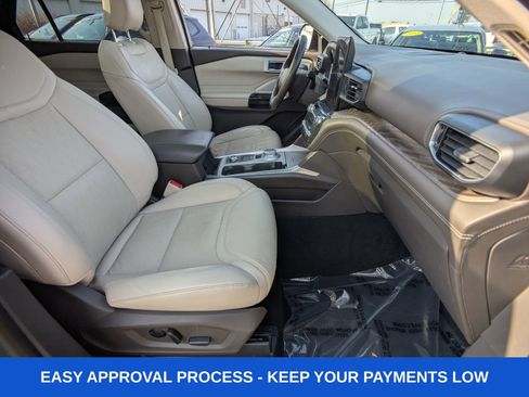 Used 2022 Ford Explorer Platinum w/ Equipment Group 601A AWD/4WD image 16
