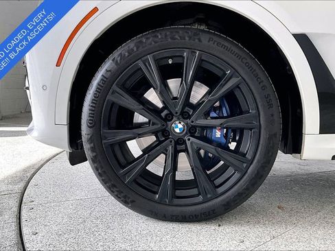 Used 2022 BMW X7 M50i w/ Dynamic Handling Package image 12