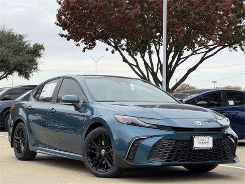 New 2026 Toyota Camry SE image 2