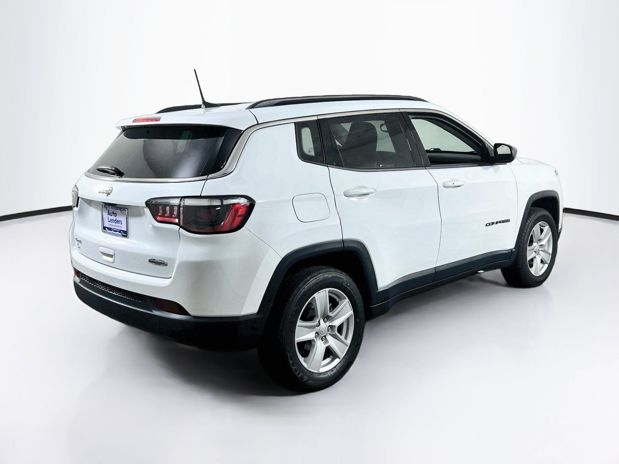 Used 2022 Jeep Compass Latitude w/ Convenience Group AWD/4WD image 5