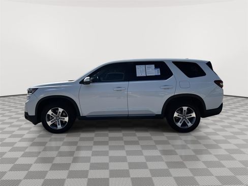Certified 2025 Honda Pilot EX-L image 3
