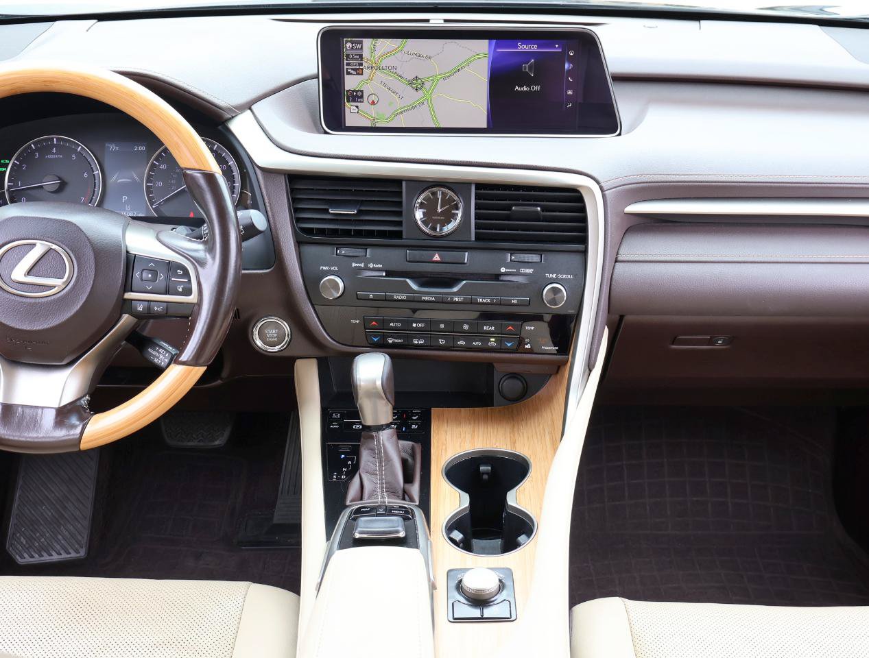 Used 2019 Lexus RX 350L FWD image 17