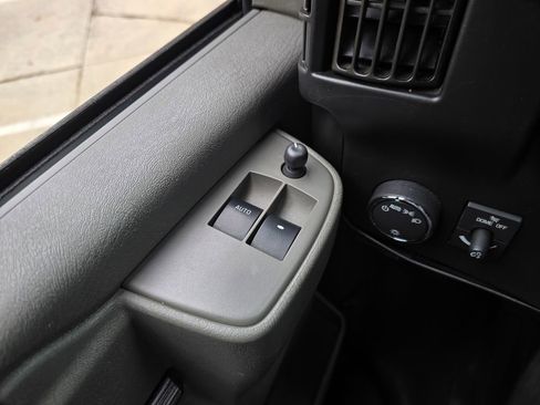 Used 2022 Chevrolet Express 3500 w/ Power Convenience Package image 28