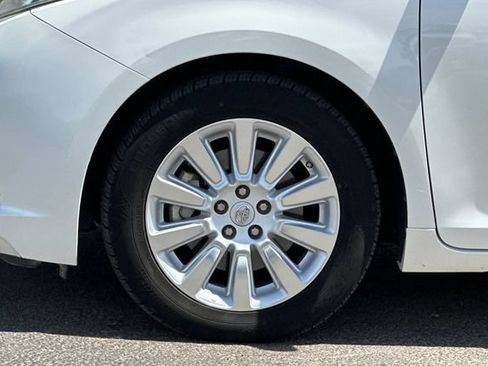 Used 2016 Toyota Sienna Limited FWD image 25