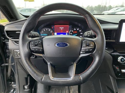 Used 2022 Ford Explorer ST-Line w/ Class IV Trailer Tow Package image 13