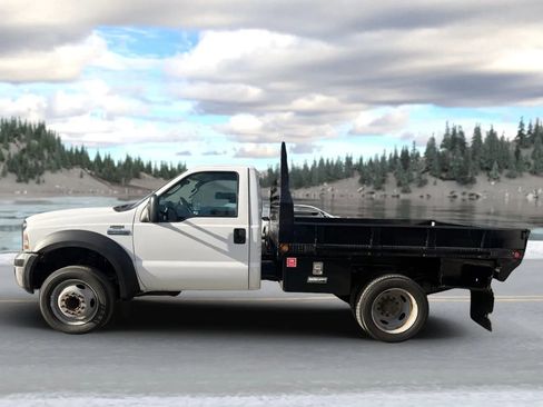 Used 2006 Ford F450 165 W.B. 2D image 6