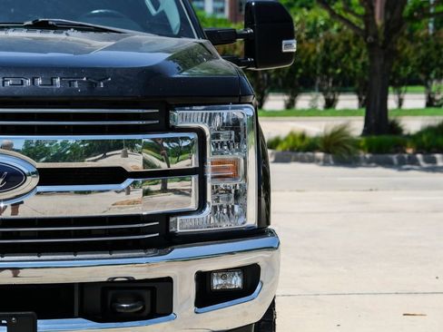 Used 2018 Ford F250 Lariat w/ Lariat Ultimate Package AWD/4WD image 6