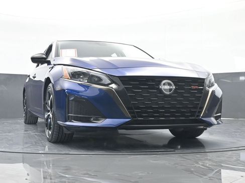 Used 2024 Nissan Altima 2.5 SR image 62