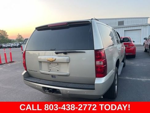 Used 2013 Chevrolet Suburban LT AWD/4WD image 4
