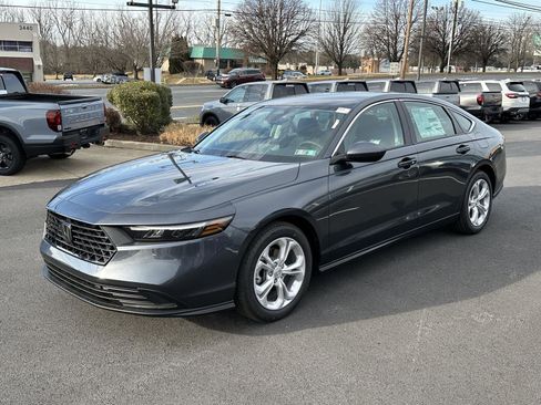 New 2025 Honda Accord LX image 4