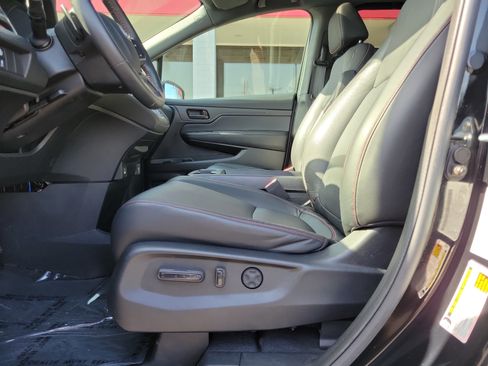 Used 2024 Honda Odyssey Sport image 16