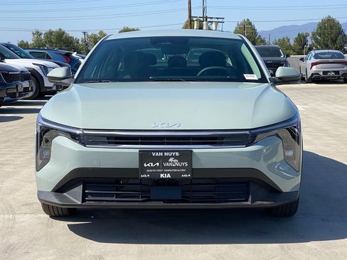 New 2026 Kia K4 FWD image 9