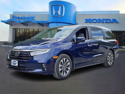 Certified 2023 Honda Odyssey EX-L image 3