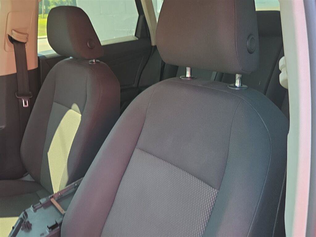 Used 2019 Volkswagen Jetta S w/ Driver Assistance Package FWD image 8