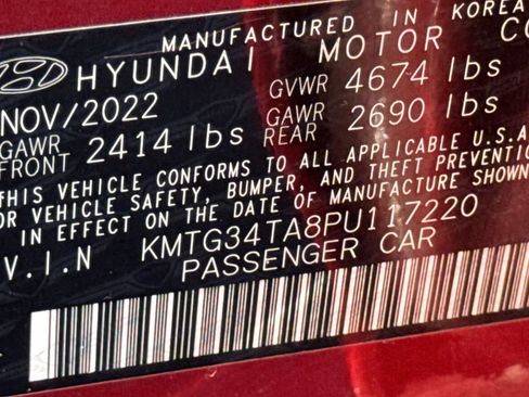 Used 2023 Genesis G70 2.0T w/ Sport Prestige Package image 34