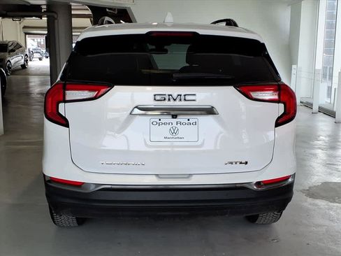 Used 2022 GMC Terrain AT4 w/ Infotainment Package II image 5