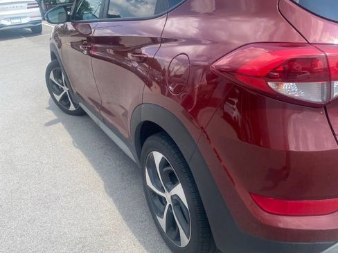 Used 2018 Hyundai Tucson Sport w/ Cargo Package AWD/4WD image 4