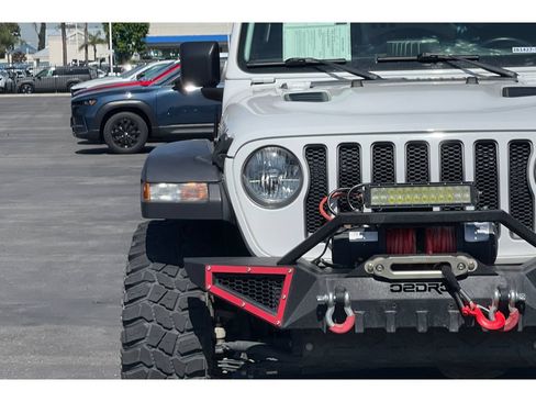 Used 2022 Jeep Wrangler Unlimited Rubicon AWD/4WD image 45