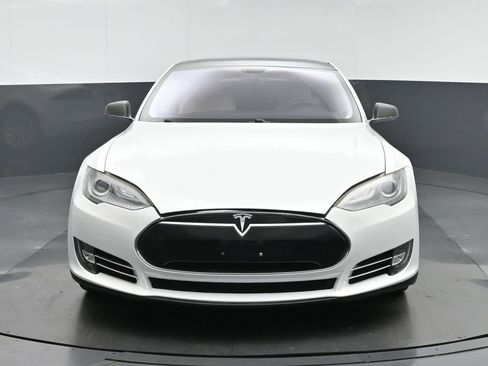 Used 2013 Tesla Model S Performance image 2