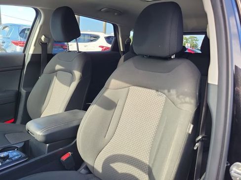 Used 2023 Kia Sportage LX FWD image 18