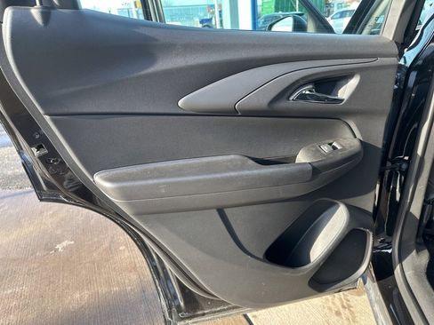 Used 2024 Chevrolet TrailBlazer LS image 37