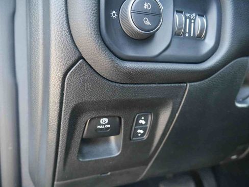 Certified 2025 RAM 1500 Laramie AWD/4WD image 29