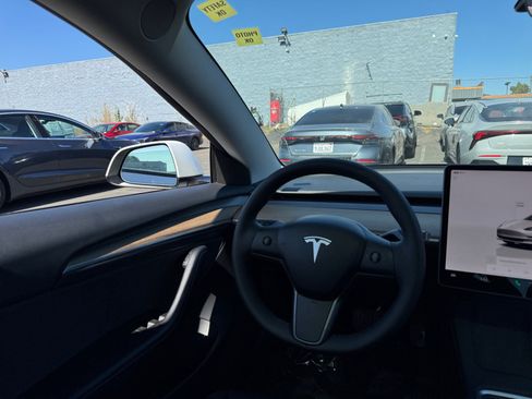 Used 2023 Tesla Model 3 Standard Range RWD image 23